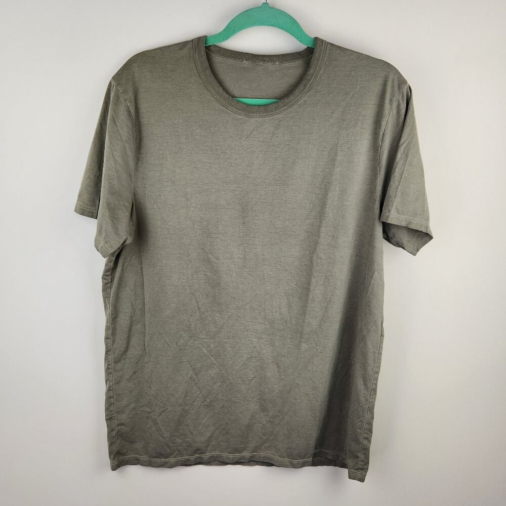 Lululemon Gray Soft Lightweight Short Sleeve Tee sz L?